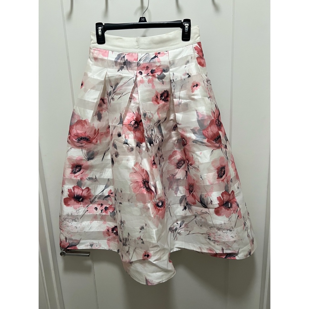 White House Black Market Skirt